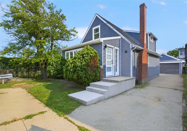 Photo 2 of Single family home for sale at 16 Dewey St E, Hempstead, NY 11518 | MLS# 1032271 | Listing updated on 2026-09-13
