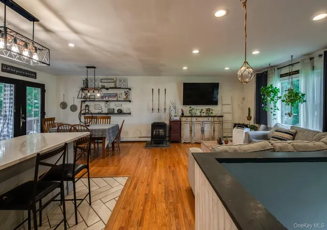 Photo 4 of Single family home for sale at 10 Lakeview Ct, La Grange, NY 12603 | MLS# 1032439 | Listing updated on 2026-09-17