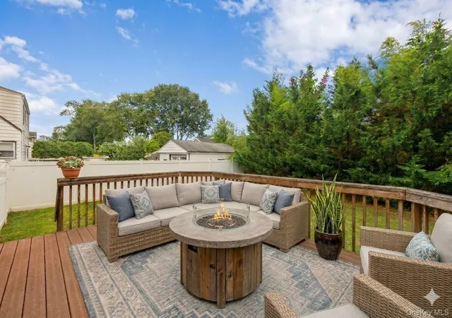Photo 2 of Single family home for sale at 320 Aster Rd, Islip, NY 11795 | MLS# 1032654 | Listing updated on 2026-09-13