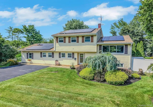 Photo 2 of Sale Pending at 60 East Rd, Orangetown, NY 10913 | MLS# 1032669 | Listing updated on 2026-09-15