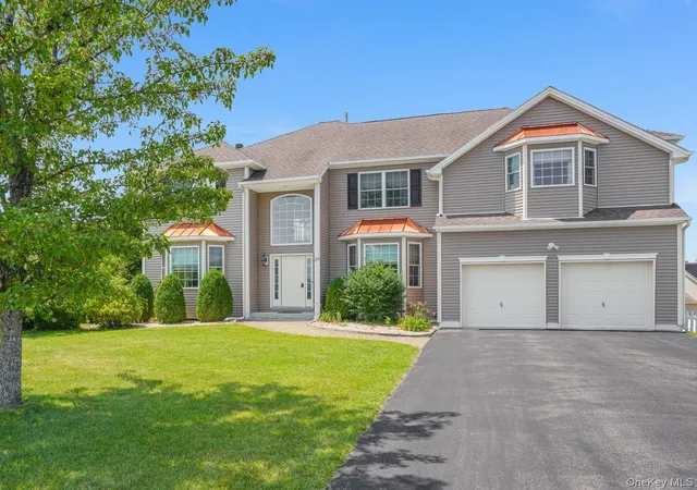 Photo 3 of Single family home for sale at 36 Thames Rd, Poughkeepsie (town), NY 12603 | MLS# 1032830 | Listing updated on 2026-09-14
