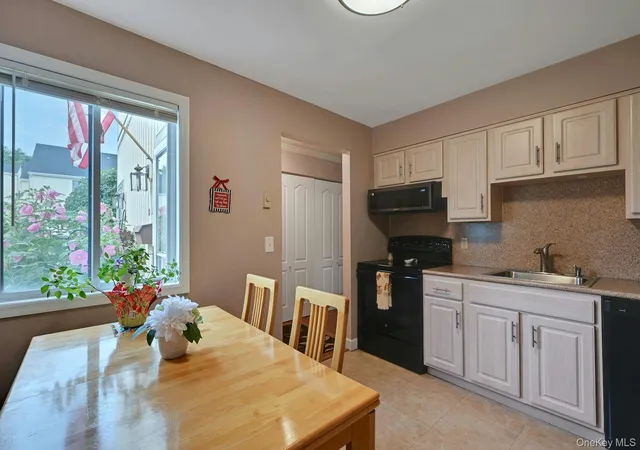 Photo 3 of Condo for sale at 26 Kenneth Stuart #A, Yorktown, NY 10547 | MLS# 1033189 | Listing updated on 2026-09-14