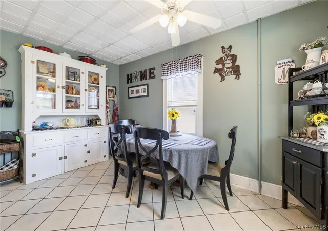 Photo 4 of Single family home for sale at 619 S 6th Street, Babylon, NY 11757 | MLS# 1033268 | Listing updated on 2026-09-13