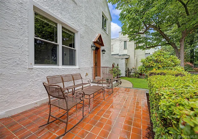 Photo 3 of Single family home for sale at 25 Longmeadow Rd, Yonkers, NY 10704 | MLS# 1033294 | Listing updated on 2026-10-09