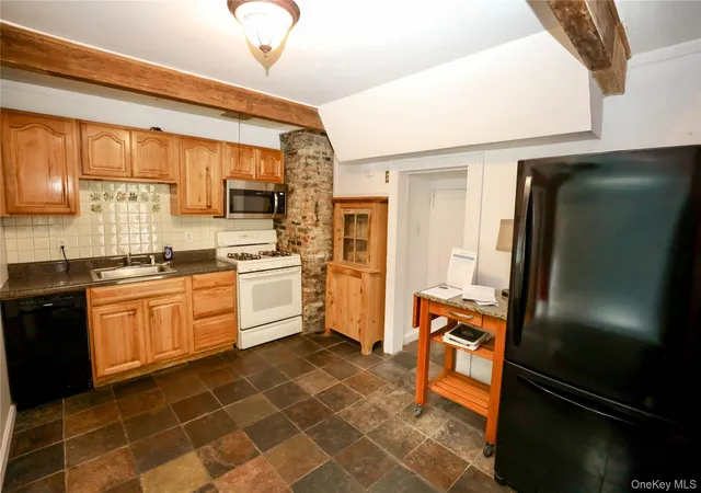 Photo 4 of Single family home for sale at 97 Morningside Dr, Ossining, NY 10562 | MLS# 1033351 | Listing updated on 2026-10-01