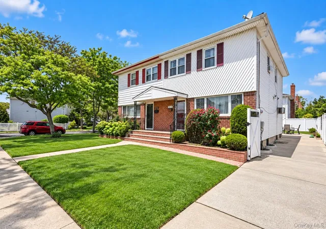 Single family home for sale at 253-27 147th Avenue, New York, NY 11422 | MLS# 1033401