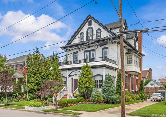 Single family home for sale at 190 Beach 137th St, New York, NY 11694 | MLS# 1033528