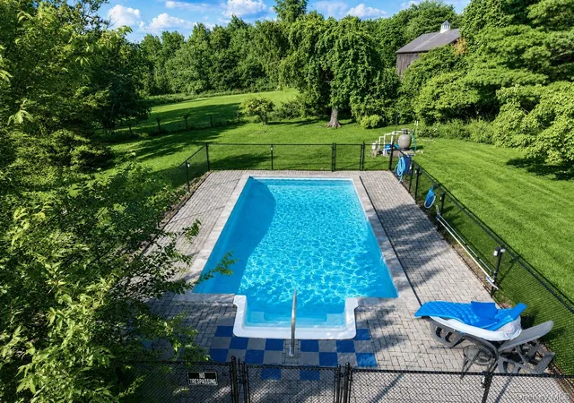 Photo 2 of Single family home for sale at 6 Elena Rd, Hamptonburgh, NY 10916 | MLS# 1033608 | Listing updated on 2026-09-12
