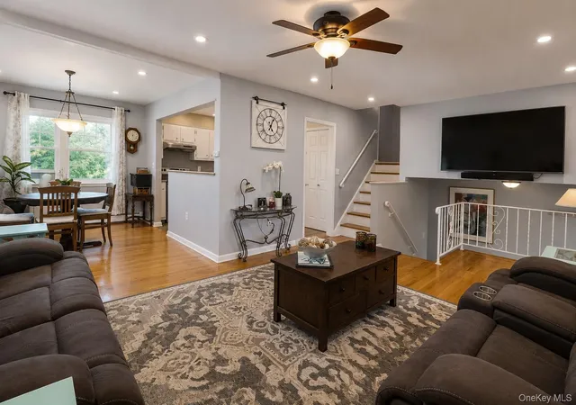 Photo 4 of Single family home for sale at 6 Elena Rd, Hamptonburgh, NY 10916 | MLS# 1033608 | Listing updated on 2026-09-12