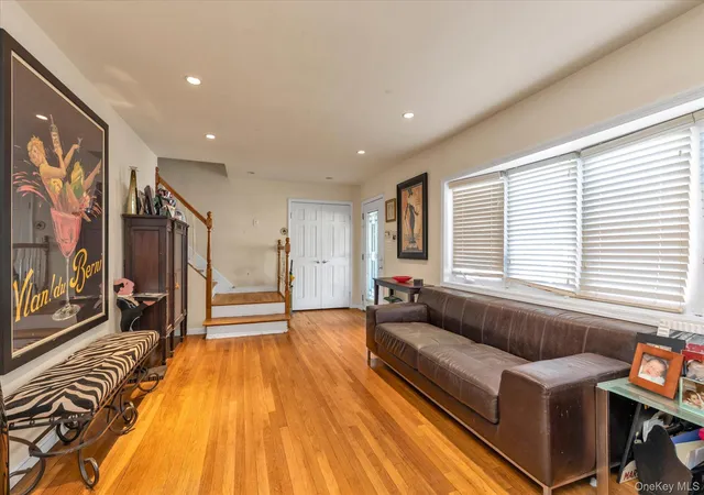 Photo 4 of Single family home for sale at 1992 Merrick Ave, Hempstead, NY 11566 | MLS# 1033633 | Listing updated on 2026-09-15