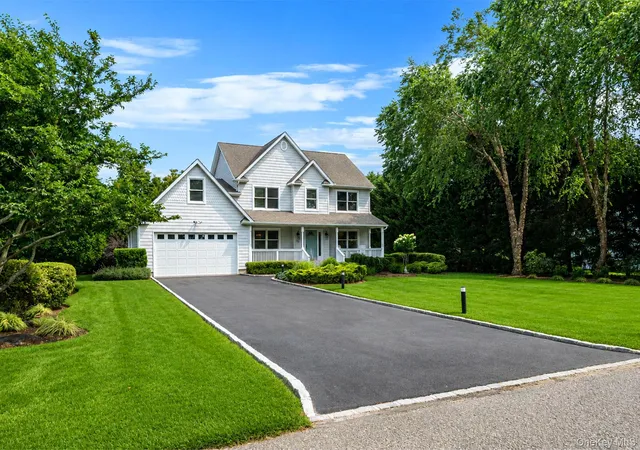Photo 3 of Single family home for sale at 26 River Ave, Southampton, NY 11941 | MLS# 1033696 | Listing updated on 2026-09-19