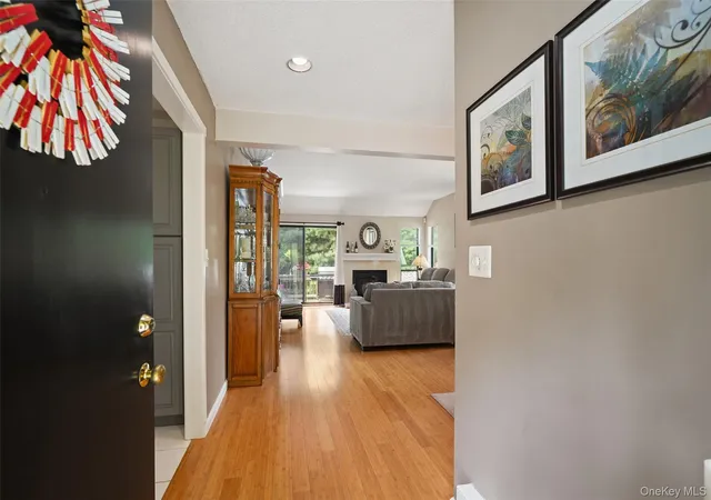 Photo 2 of Sale Pending at 537 Heritage Hills Dr #F, Somers, NY 10589 | MLS# 1033806 | Listing updated on 2026-09-11