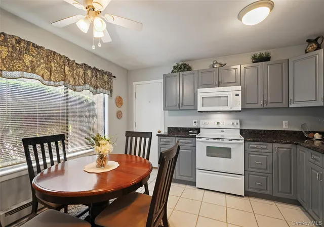 Photo 3 of Sale Pending at 537 Heritage Hills Dr #F, Somers, NY 10589 | MLS# 1033806 | Listing updated on 2026-09-11