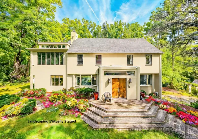 Photo 3 of Single family home for sale at 6 The Maples, North Hempstead, NY 11576 | MLS# 1033823 | Listing updated on 2026-09-28