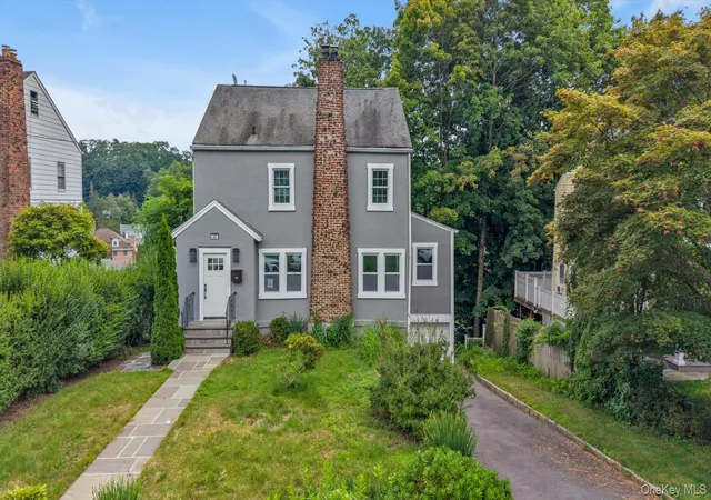 Photo 2 of Single family home for sale at 42 Stratford Rd, Scarsdale, NY 10583 | MLS# 1033850 | Listing updated on 2026-09-23