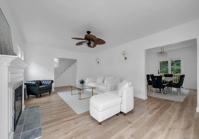 Photo 4 of Single family home for sale at 42 Stratford Rd, Scarsdale, NY 10583 | MLS# 1033850 | Listing updated on 2026-10-04
