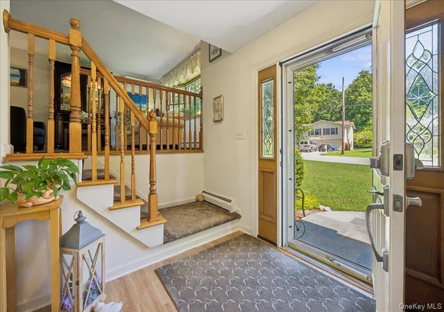 Photo 4 of Sale Pending at 28 Winthrop Dr, Cortlandt, NY 10567 | MLS# 1033960 | Listing updated on 2026-10-04