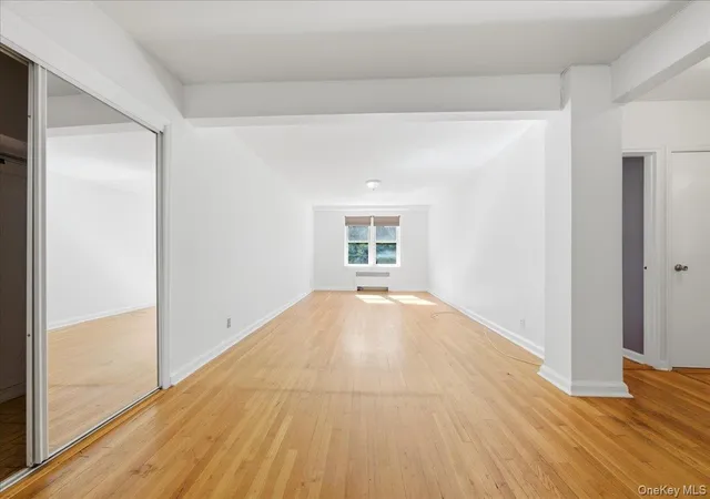 Photo 3 of Condo for sale at 2080 Barnes Ave #2D, New York, NY 10462 | MLS# 1033989 | Listing updated on 2026-09-15