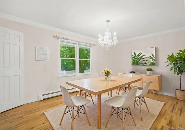 Photo 3 of Single family home for sale at 5 Hampton Pl, Bedford, NY 10536 | MLS# 1033996 | Listing updated on 2026-09-13