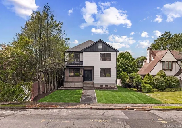 Photo 1 of Single family home for sale at 631 N Broadway, Yonkers, NY 10701 | MLS# 1034076 | Listing updated on 2026-09-13