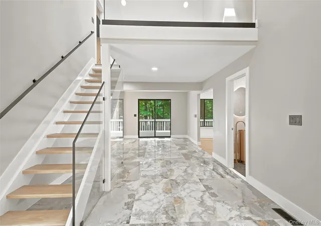 Photo 2 of Mansion for sale at 6 Harrows Ln, Harrison, NY 10577 | MLS# 1034176 | Listing updated on 2026-09-14