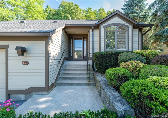 Photo 2 of Condo for sale at 813 Heritage Hills, Somers, NY 10589 | MLS# 1034338 | Listing updated on 2026-09-13