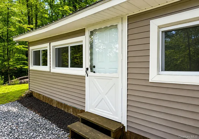 Photo 3 of Sale Pending at 69 Glazer Dr, Wallkill, NY 12721 | MLS# 1034346 | Listing updated on 2026-09-11