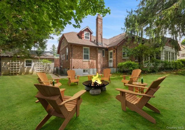 Photo 3 of Sale Pending at 210 Aka 206 Hollywood Ave, Yonkers, NY 10707 | MLS# 1034450 | Listing updated on 2026-09-11