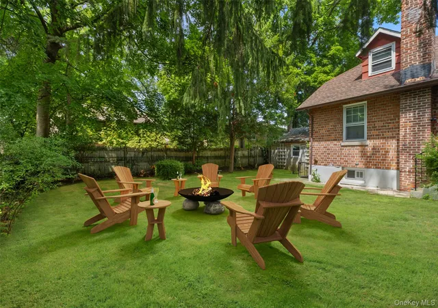 Photo 3 of Sale Pending at 210 Aka 206 Hollywood Ave, Yonkers, NY 10707 | MLS# 1034450 | Listing updated on 2026-09-11