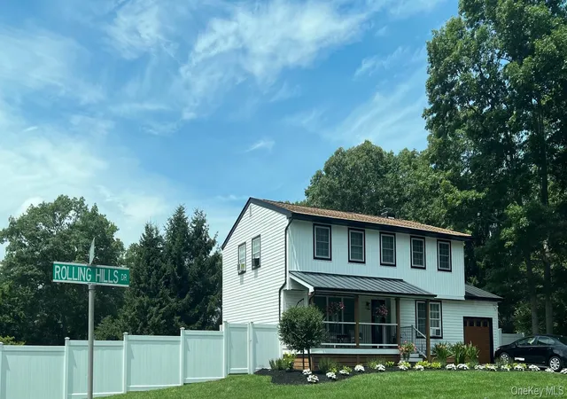 Photo 1 of Single family home for sale at 29 Rolling Hills Dr, Brookhaven, NY 11961 | MLS# 1034476 | Listing updated on 2026-09-15