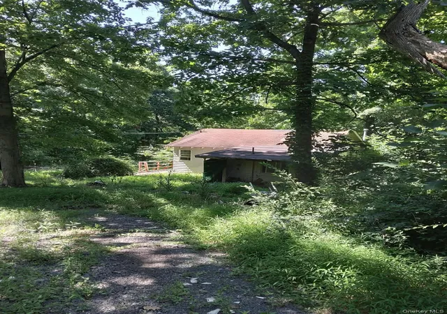 Photo 2 of Sale Pending at 90 Arcadian Trl, Blooming Grove, NY 10950 | MLS# 1034588 | Listing updated on 2026-09-09