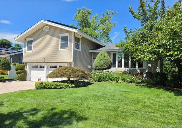 Photo 1 of Single family home for sale at 177 Forest Dr, Oyster Bay, NY 11753 | MLS# 1034642 | Listing updated on 2026-09-14