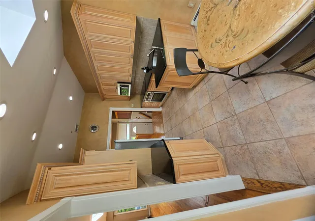 Photo 4 of Single family home for sale at 177 Forest Dr, Oyster Bay, NY 11753 | MLS# 1034642 | Listing updated on 2026-09-14