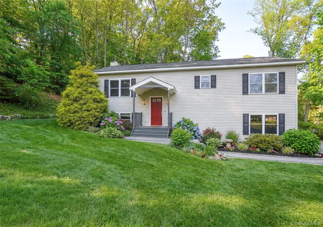 Photo 1 of Single family home for sale at 64 Gates Dr, Patterson, NY 12563 | MLS# 1034688 | Listing updated on 2026-09-15