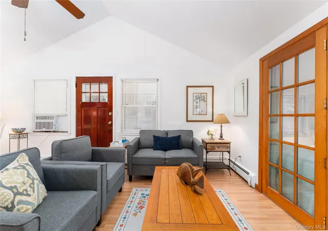 Photo 1 of Single family home for sale at 141 W Neck Rd, Southampton, NY 11968 | MLS# 1034856 | Listing updated on 2026-10-04
