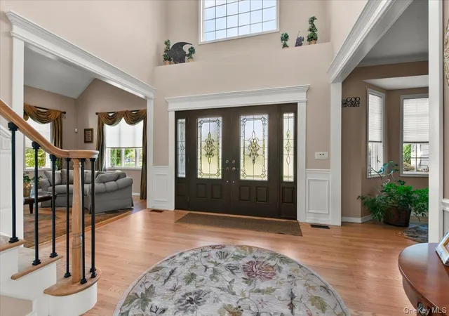 Photo 4 of Single family home for sale at 23 Jagger Ct, Huntington, NY 11747 | MLS# 1034877 | Listing updated on 2026-09-10