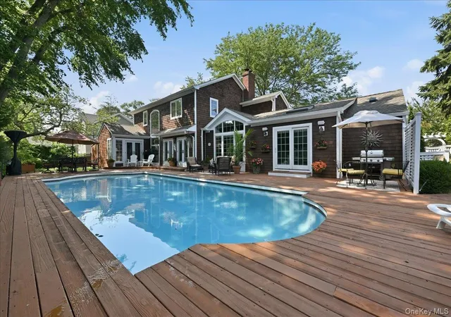 Photo 47 of Sale Pending at 130 Fairview Rd, Oyster Bay, NY 11758 | MLS# 1034948 | Listing updated on 2026-10-07
