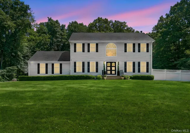 Photo 2 of Single family home for sale at 2 Tommys Ln, Lewisboro, NY 10590 | MLS# 1035007 | Listing updated on 2026-09-12