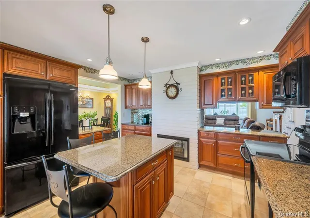 Photo 3 of Single family home for sale at 26 Ballad Ln, Oyster Bay, NY 11801 | MLS# 1035033 | Listing updated on 2026-09-13