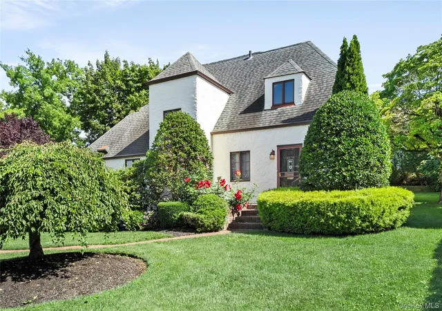 Photo 2 of Single family home for sale at 21420 26th Avenue, New York, NY 11360 | MLS# 1035139 | Listing updated on 2026-09-12