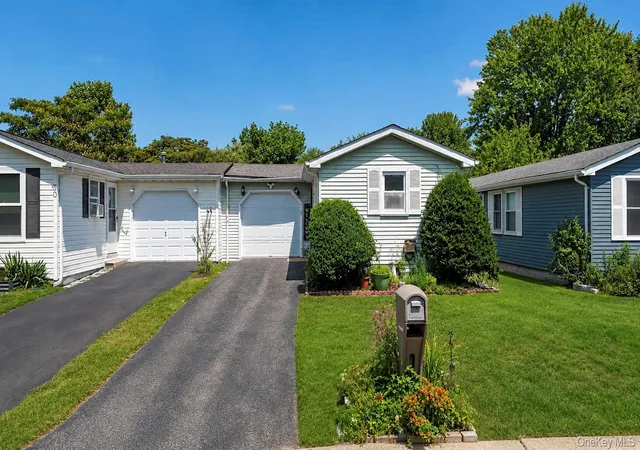 Photo 2 of Condo for sale at 28 Greenwood Blvd, Brookhaven, NY 11949 | MLS# 1035243 | Listing updated on 2026-09-13