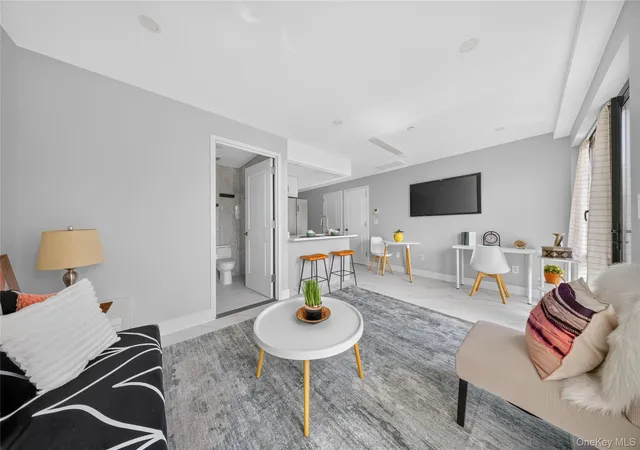 Photo 3 of Condo for sale at 643 5th Avenue #5C, New York, NY 11215 | MLS# 1035325 | Listing updated on 2026-09-15