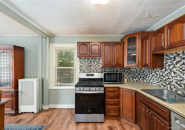 Photo 3 of Sale Pending at 530 Washington Ave, Fishkill, NY 12508 | MLS# 1035535 | Listing updated on 2026-09-25