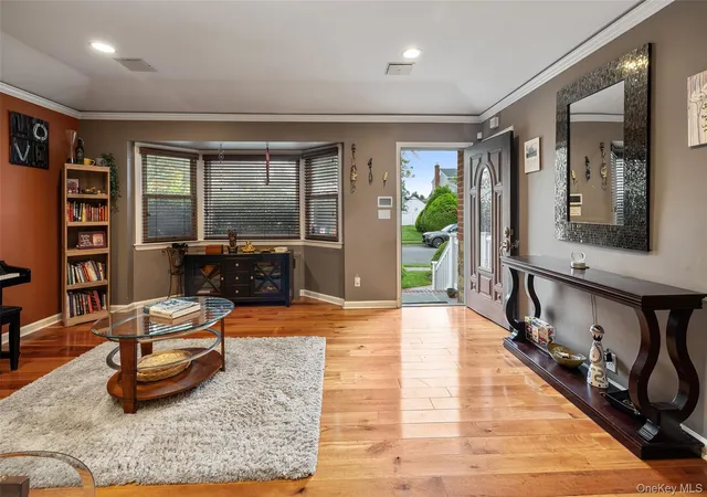 Photo 3 of Single family home for sale at 26 Kathleen Dr E, Oyster Bay, NY 11791 | MLS# 1035555 | Listing updated on 2026-09-13