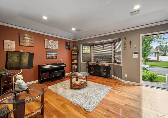 Photo 3 of Single family home for sale at 26 Kathleen Dr E, Oyster Bay, NY 11791 | MLS# 1035555 | Listing updated on 2026-09-13