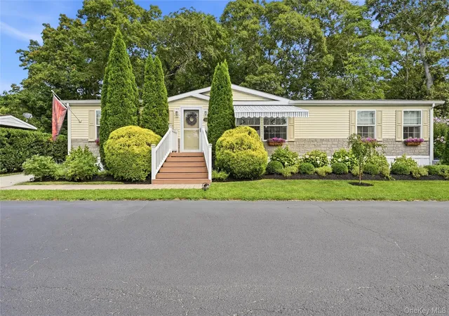 Photo 1 of Sale Pending at 37 Hubbard Ave #88, Riverhead, NY 11901 | MLS# 1035667 | Listing updated on 2026-09-11