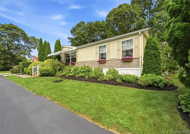 Photo 2 of Sale Pending at 37 Hubbard Ave #88, Riverhead, NY 11901 | MLS# 1035667 | Listing updated on 2026-09-11
