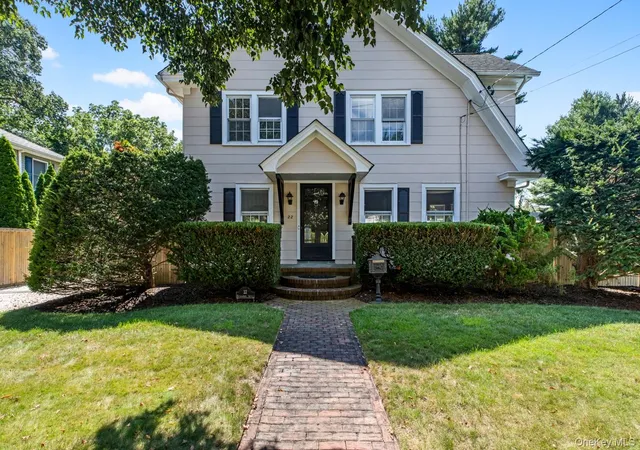 Photo 1 of Sale Pending at 22 Ketewamoke Ave, Babylon, NY 11702 | MLS# 1035686 | Listing updated on 2026-09-10