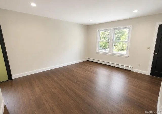 Photo 3 of Single family home for sale at 142 New York Ave, Brookhaven, NY 11789 | MLS# 1035687 | Listing updated on 2026-09-10