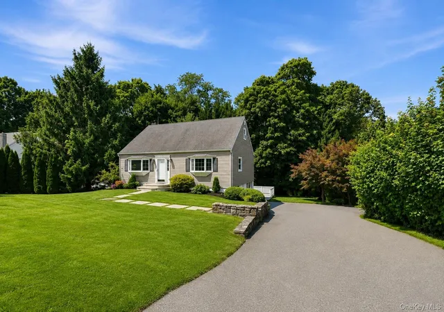 Photo 1 of Single family home for sale at 2723 Windmill Dr, Yorktown, NY 10598 | MLS# 1035726 | Listing updated on 2026-10-05